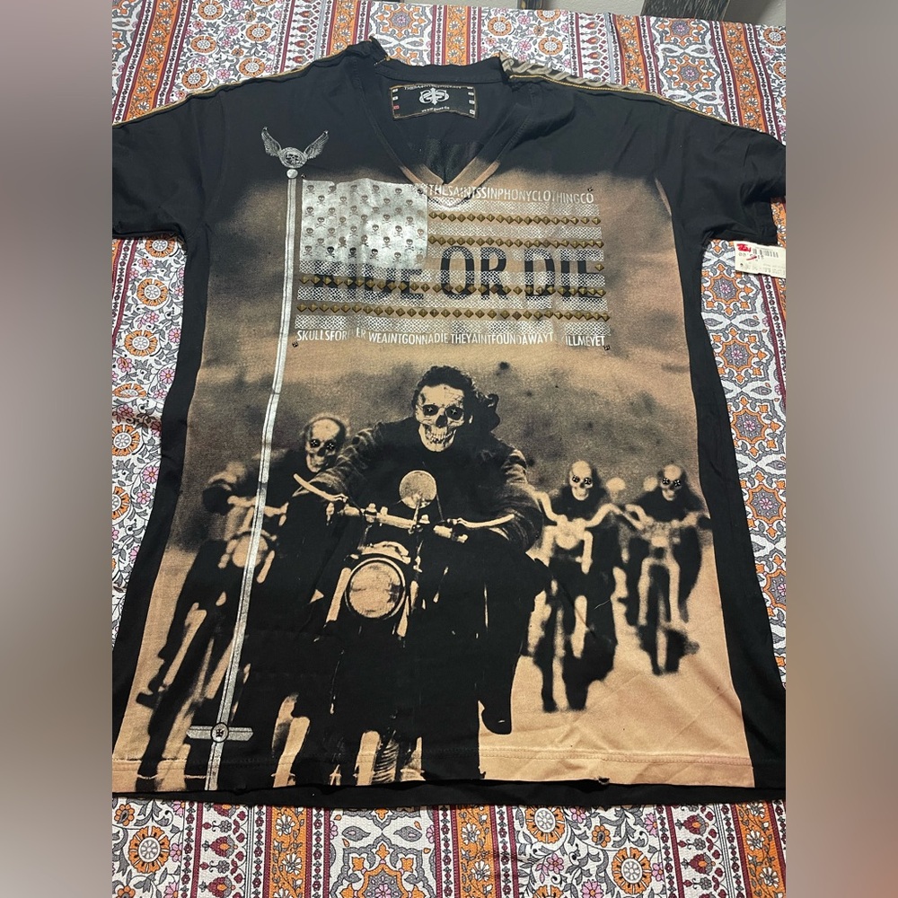 NWT The Saints Sinphony Men’s tee